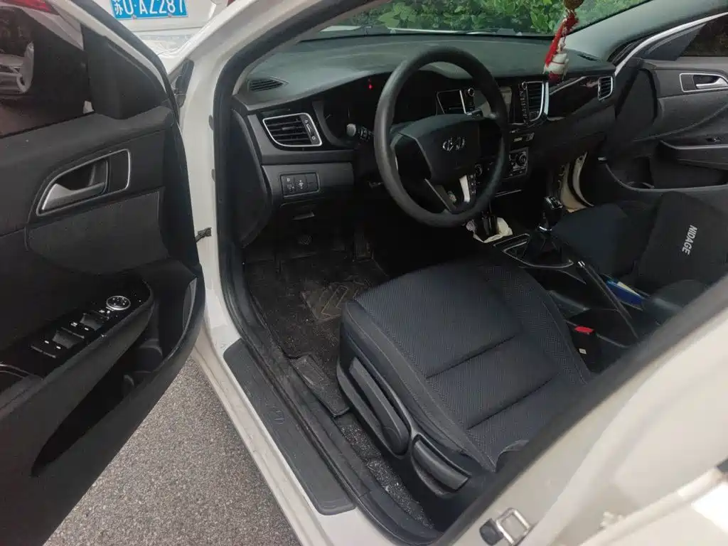 Hyundai Mistra 2014 — фото 14