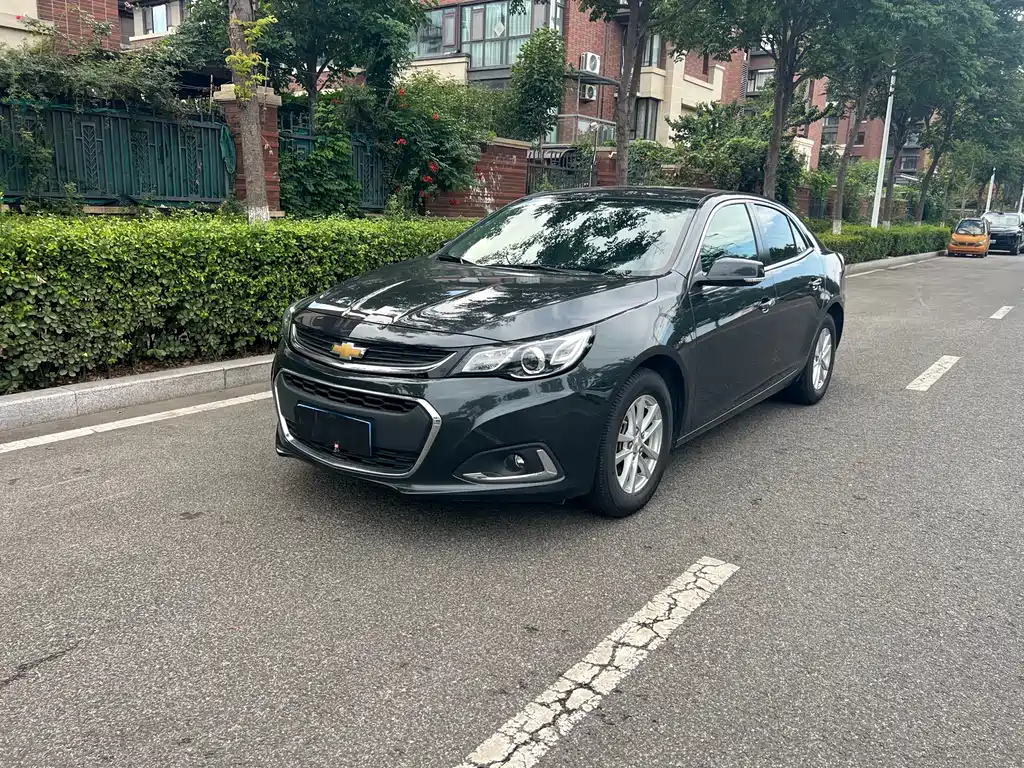 Chevrolet Malibu 2019 — фото 1