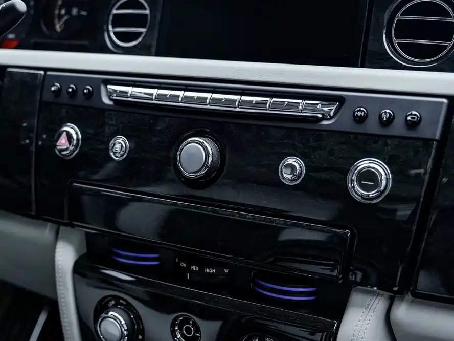 Rolls-Royce Phantom 2013 — фото 17