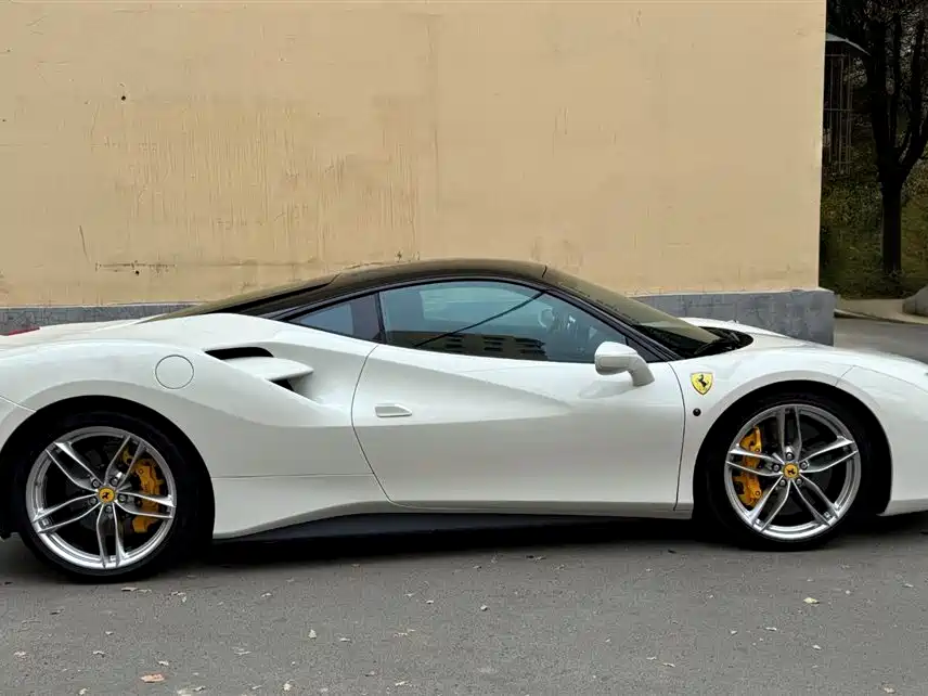 Ferrari 488 2016 — фото 4
