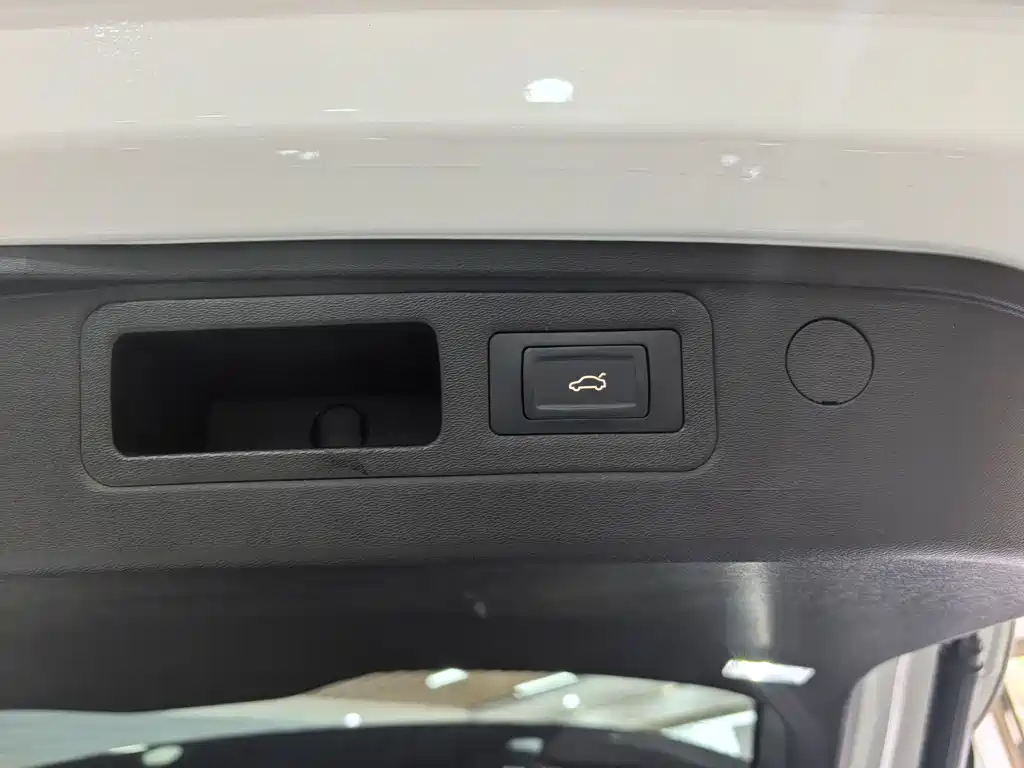 Jetour Jietu X70 PLUS 2023 — фото 18