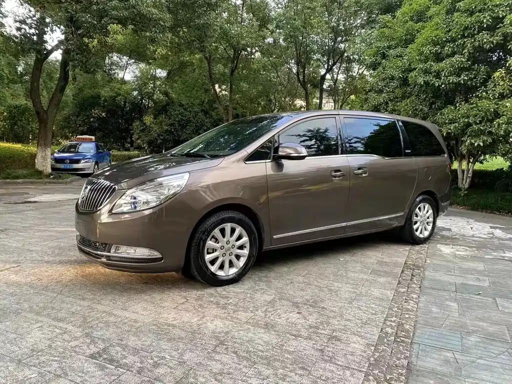 Buick GL8 2012