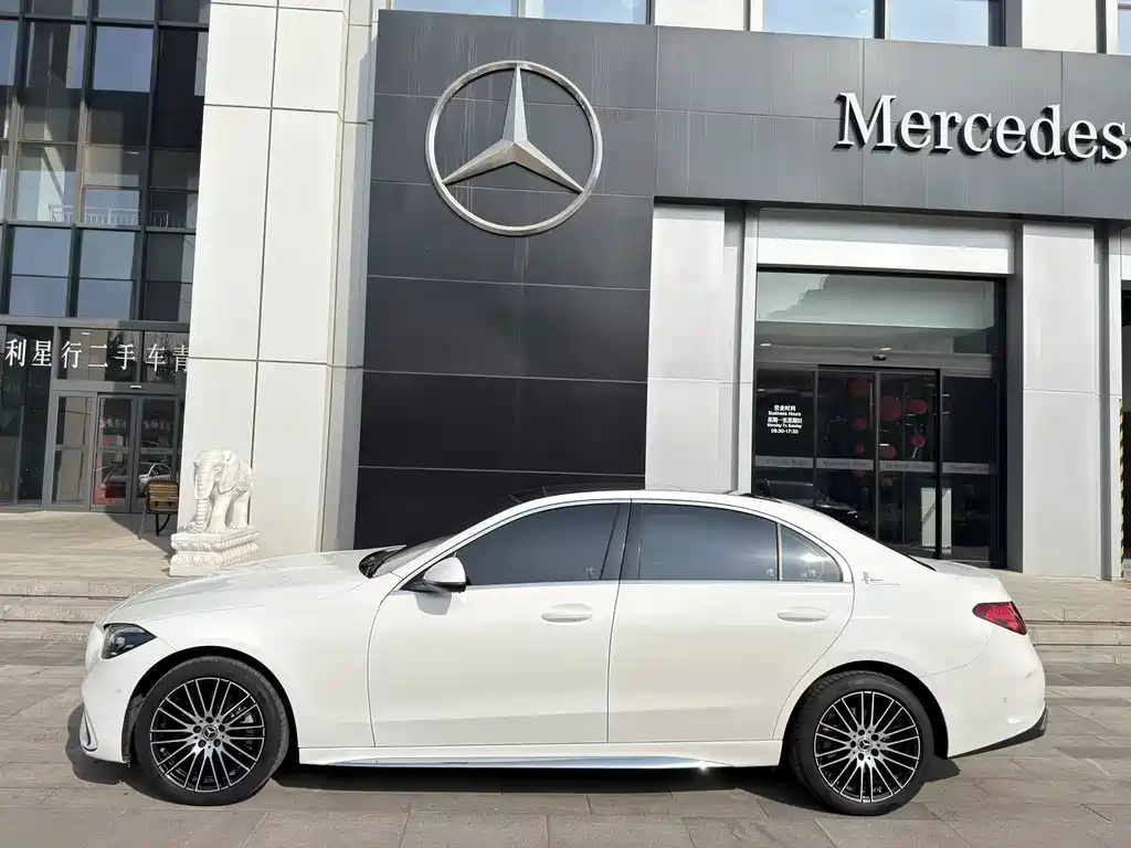Mercedes-Benz C-Class 2022 — фото 12