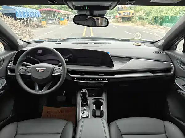 Cadillac XT4 2025