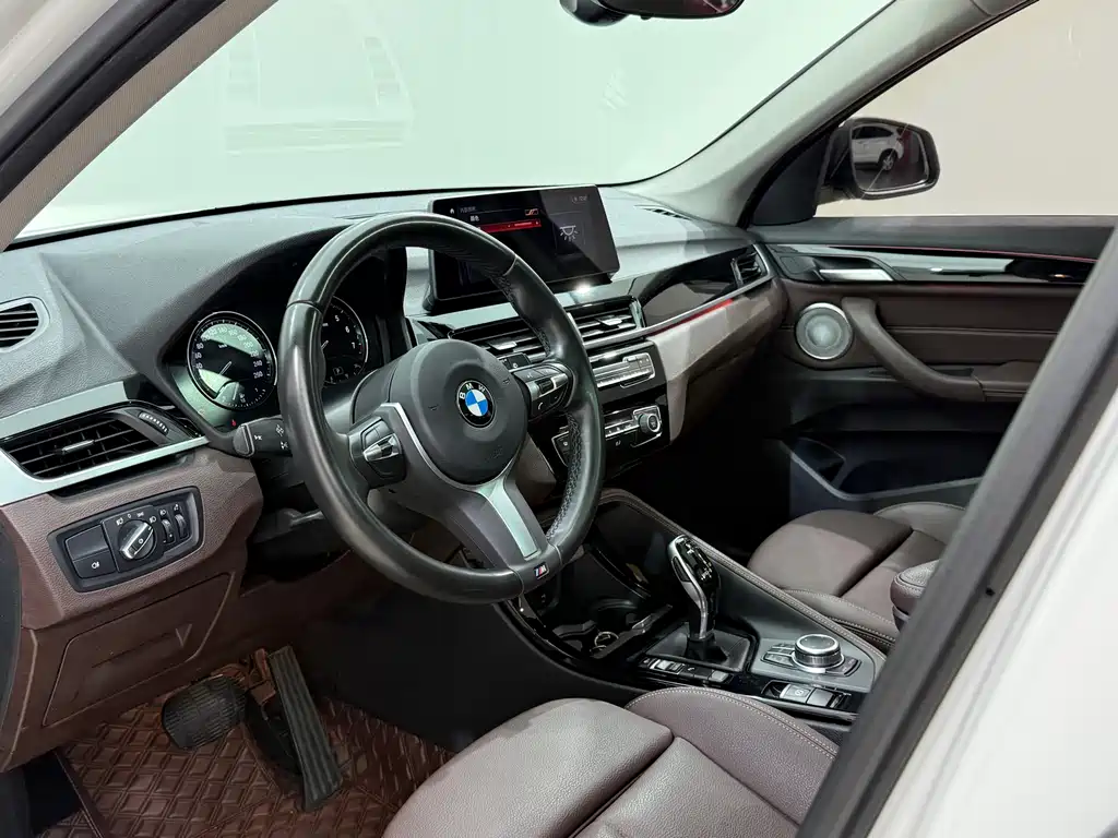BMW X1 2021 — фото 11