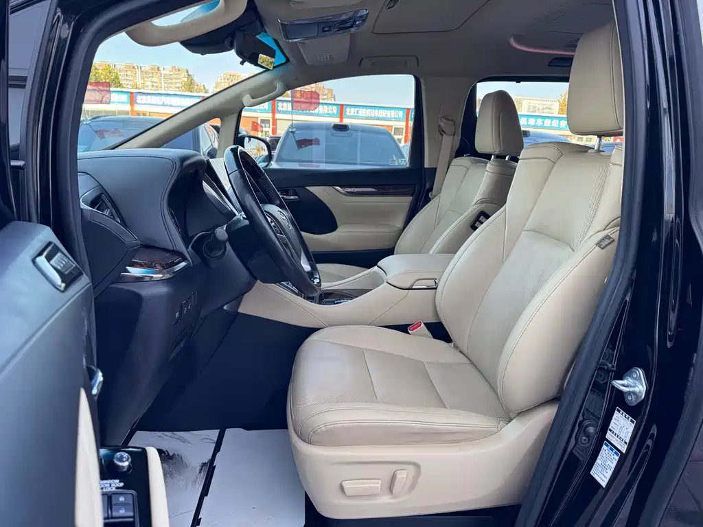 Toyota Alphard 2021 — фото 16
