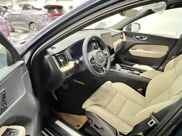 Volvo XC60 2026