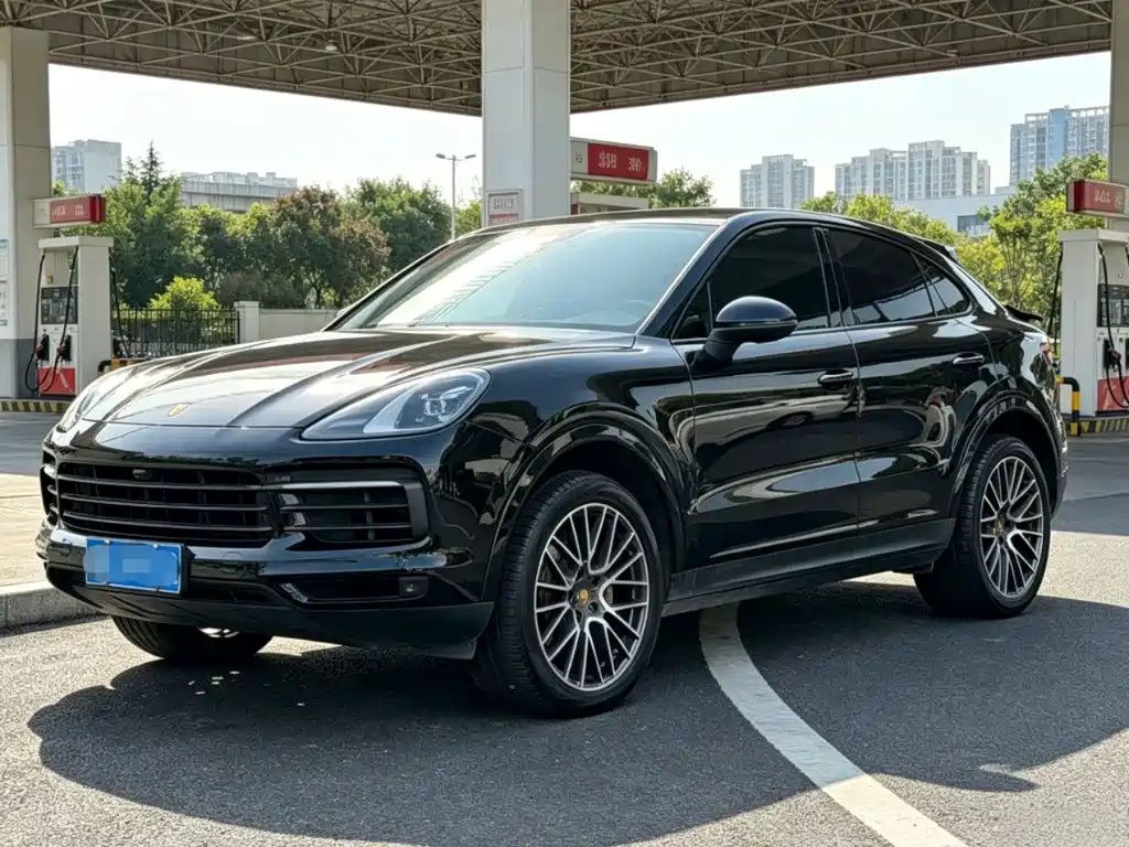 Porsche Cayenne 2020 — фото 1