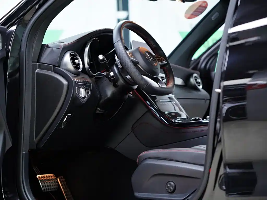Mercedes-Benz GLC AMG 2019 — фото 25