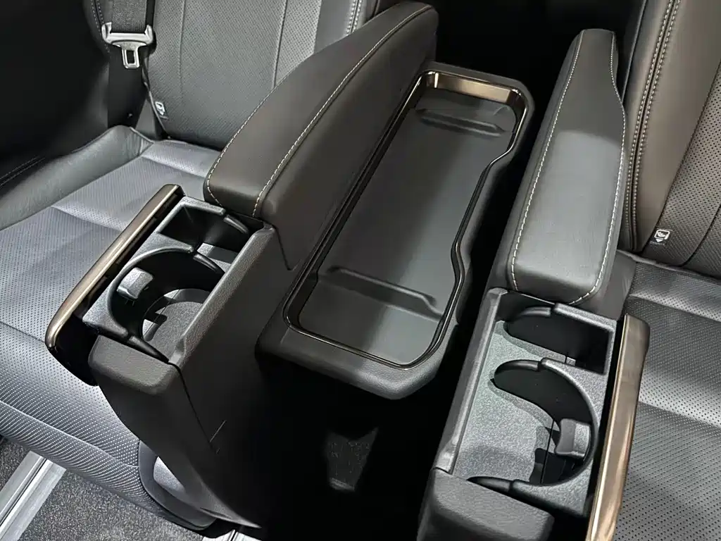 Toyota Vellfire 2025 — фото 12
