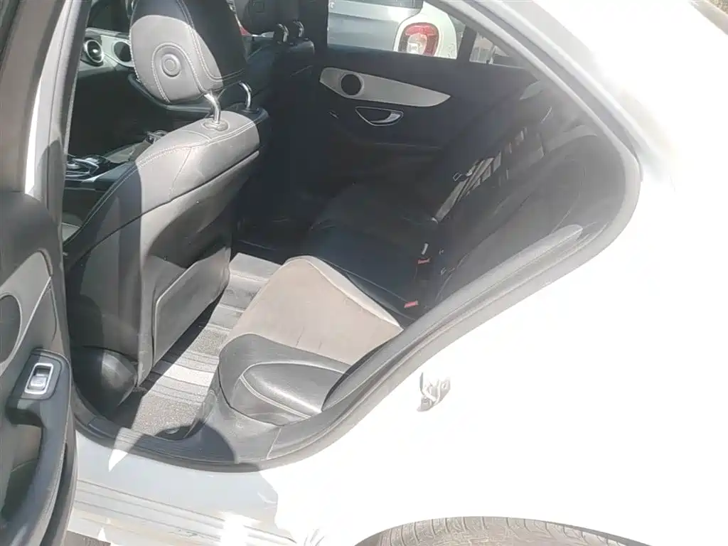 Mercedes-Benz C-Class 2018 — фото 17