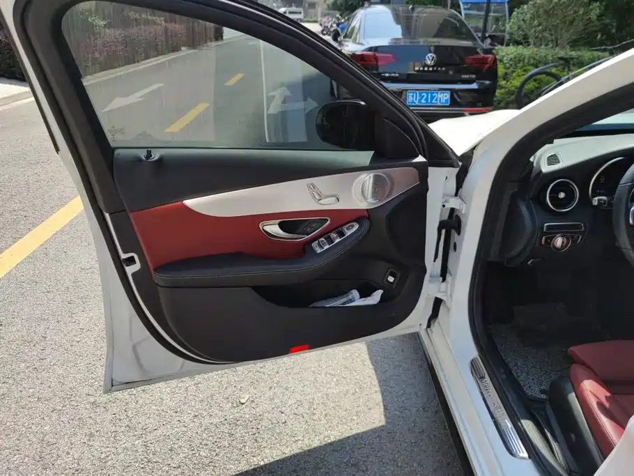 Mercedes-Benz C-Class 2021