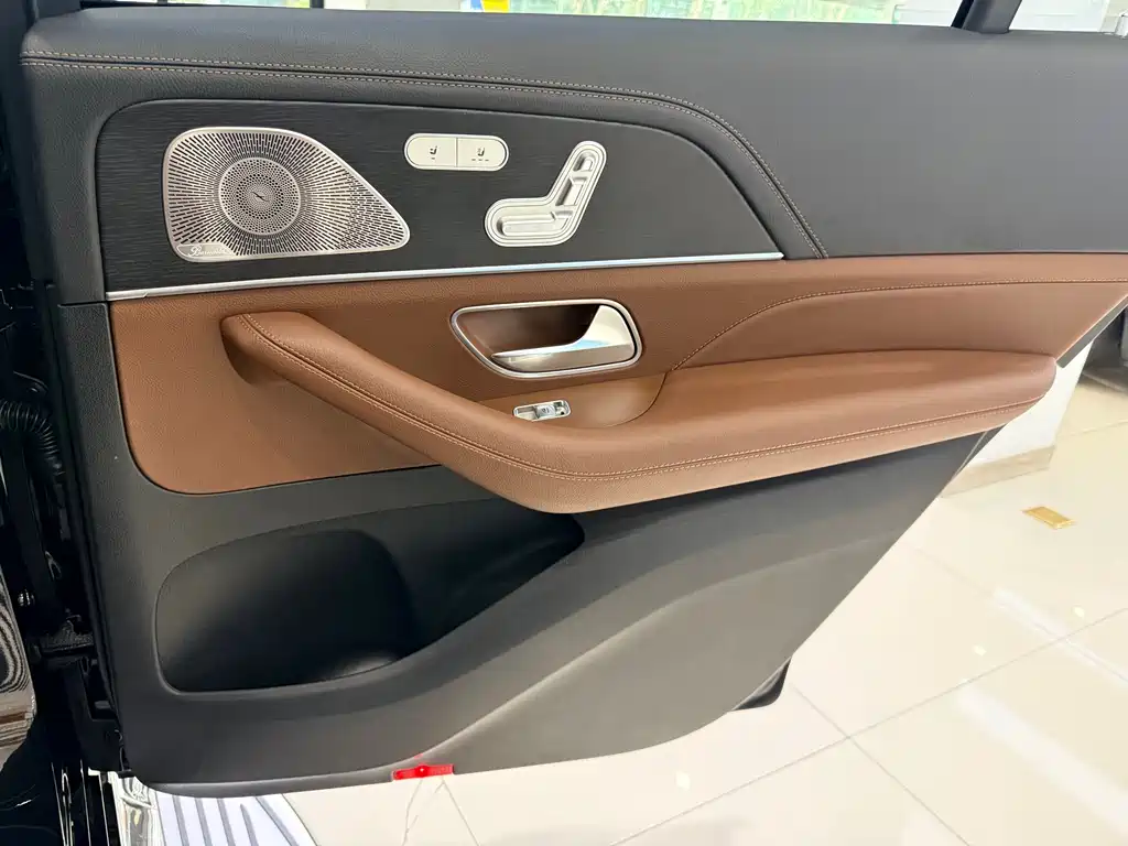 Mercedes-Benz GLS 2025 — фото 21