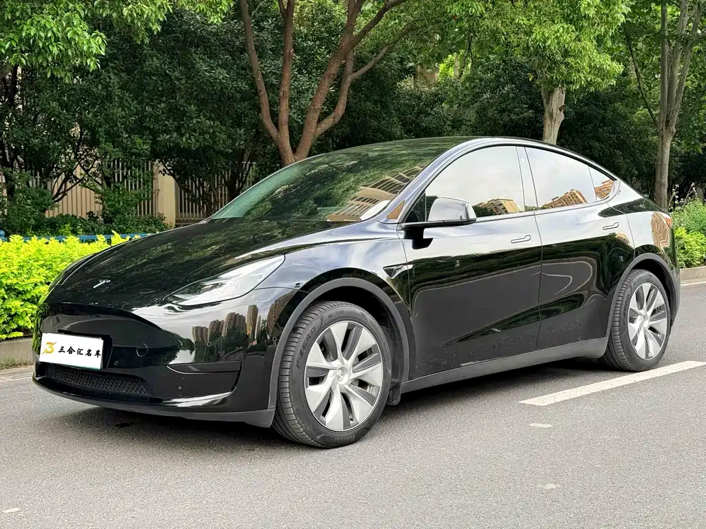 Tesla Model Y 2023 — фото 1