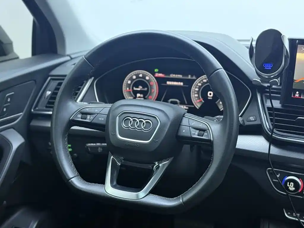 Audi Q5L 2022 — фото 15