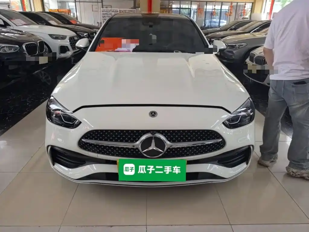 Mercedes-Benz C-Class 2025
