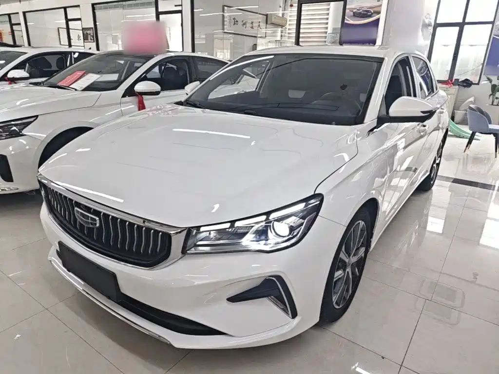 Geely Emgrand 2022