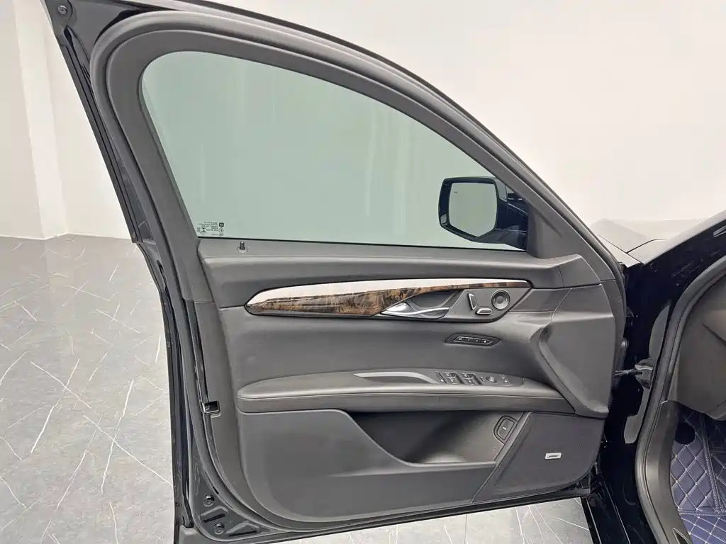 Cadillac CT6 2022 — фото 13