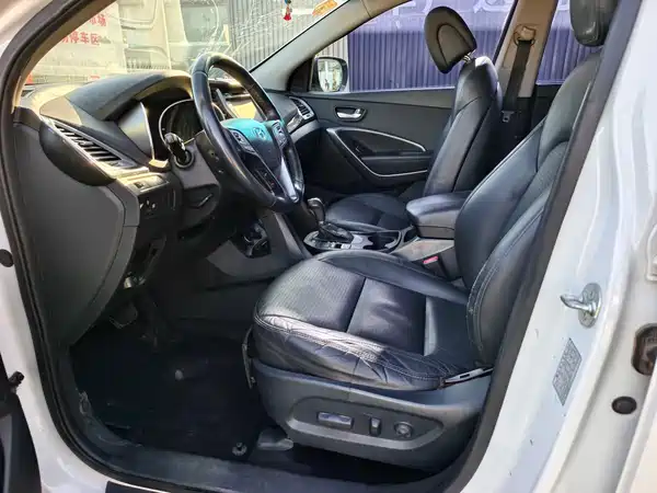Hyundai Santa Fe 2013