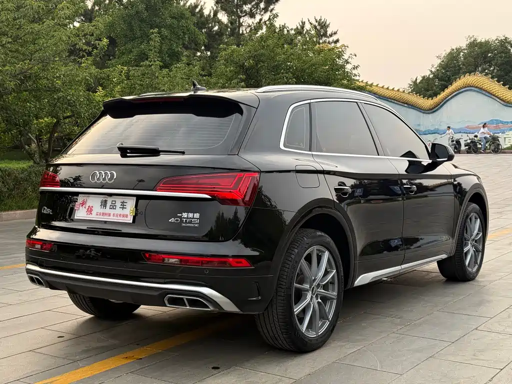 Audi Q5L 2023 — фото 20