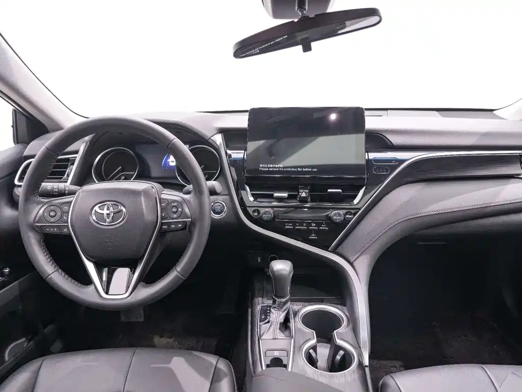 Toyota Camry 2024 — фото 15