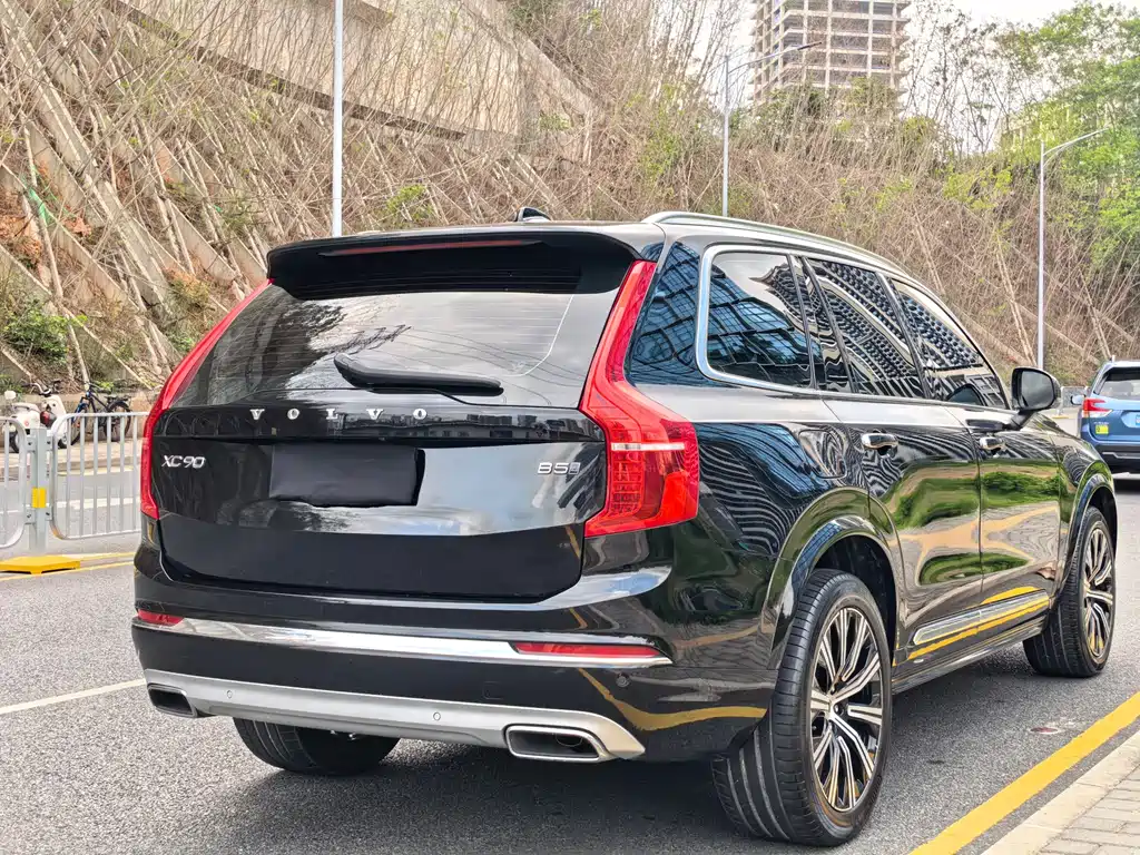 Volvo XC90 2021 — фото 5