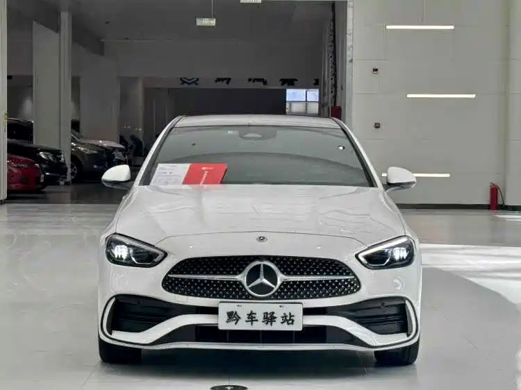 Mercedes-Benz C-Class 2023 — фото 3