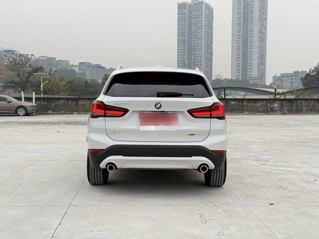 BMW X1 2021 — фото 11