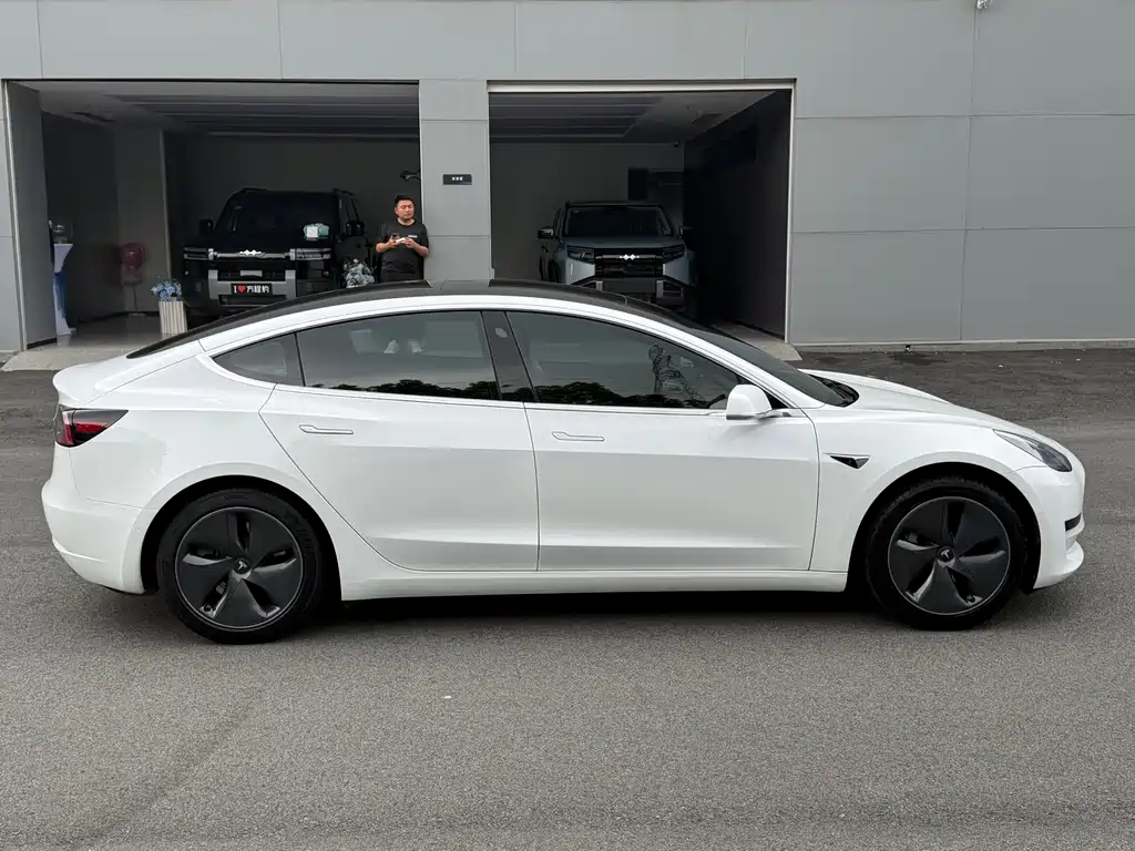 Tesla Model 3 2021 — фото 5
