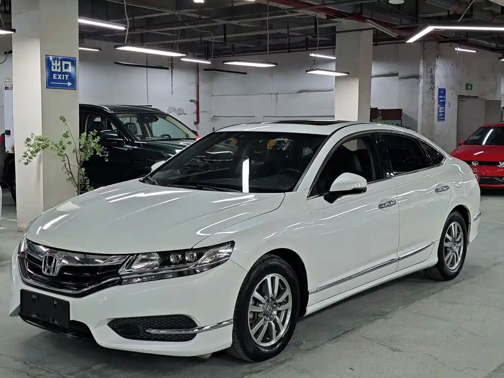 Honda Spirior 2017 — фото 1
