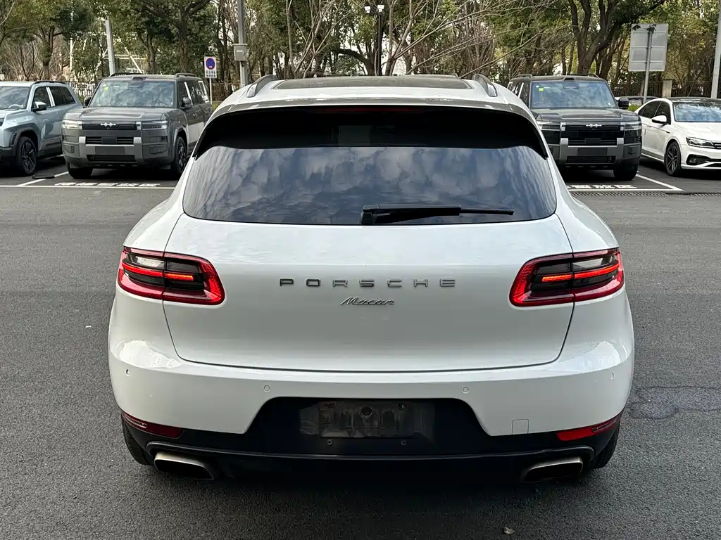 Porsche Macan 2015 — фото 18