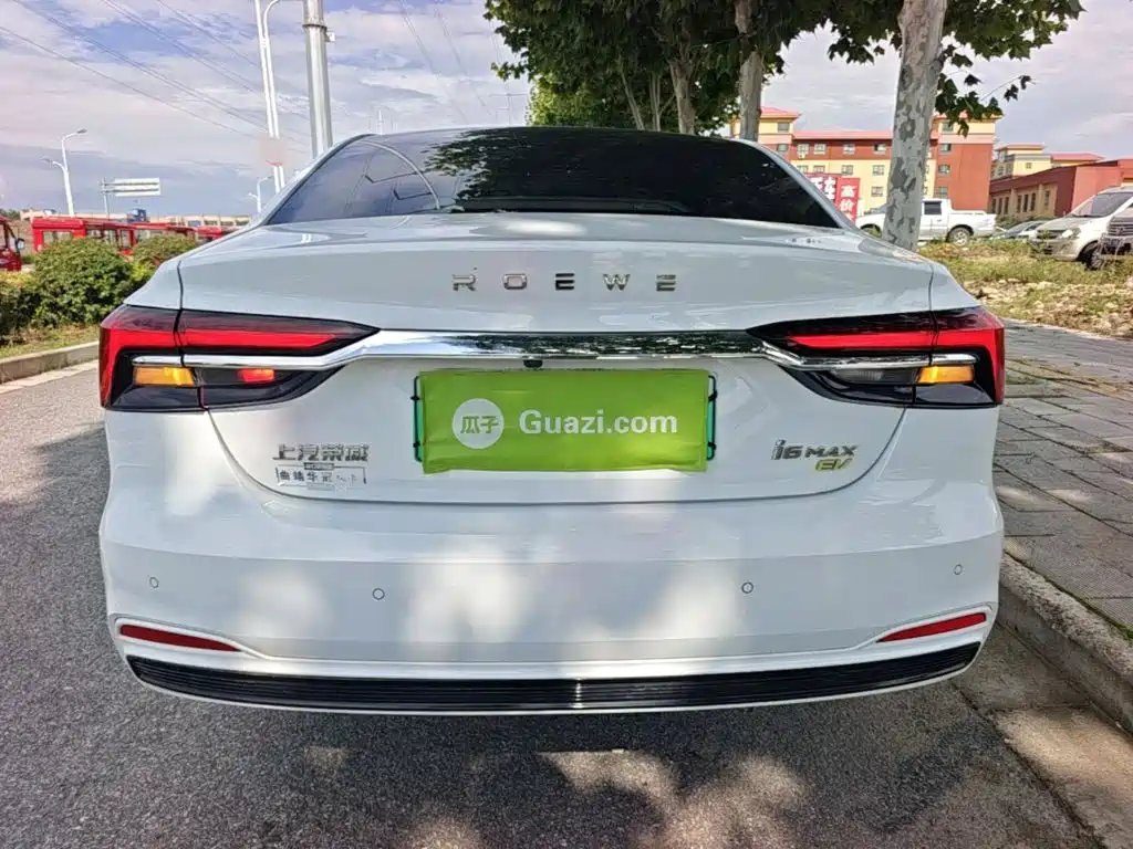 Roewe i6 MAX New Energy 2022 — фото 6