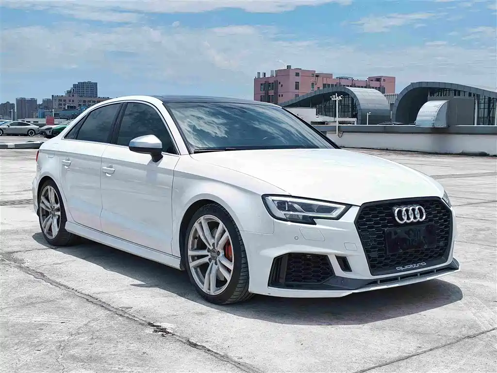 Audi S3 2018 — фото 8