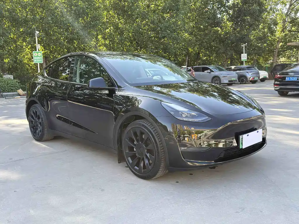 Tesla Model Y 2022 — фото 3