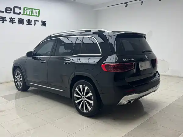 Mercedes-Benz GLB 2024