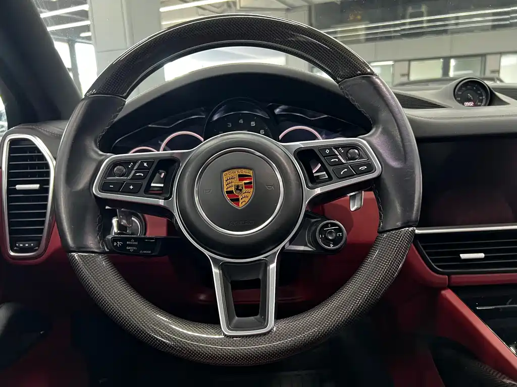 Porsche Cayenne 2020 — фото 9