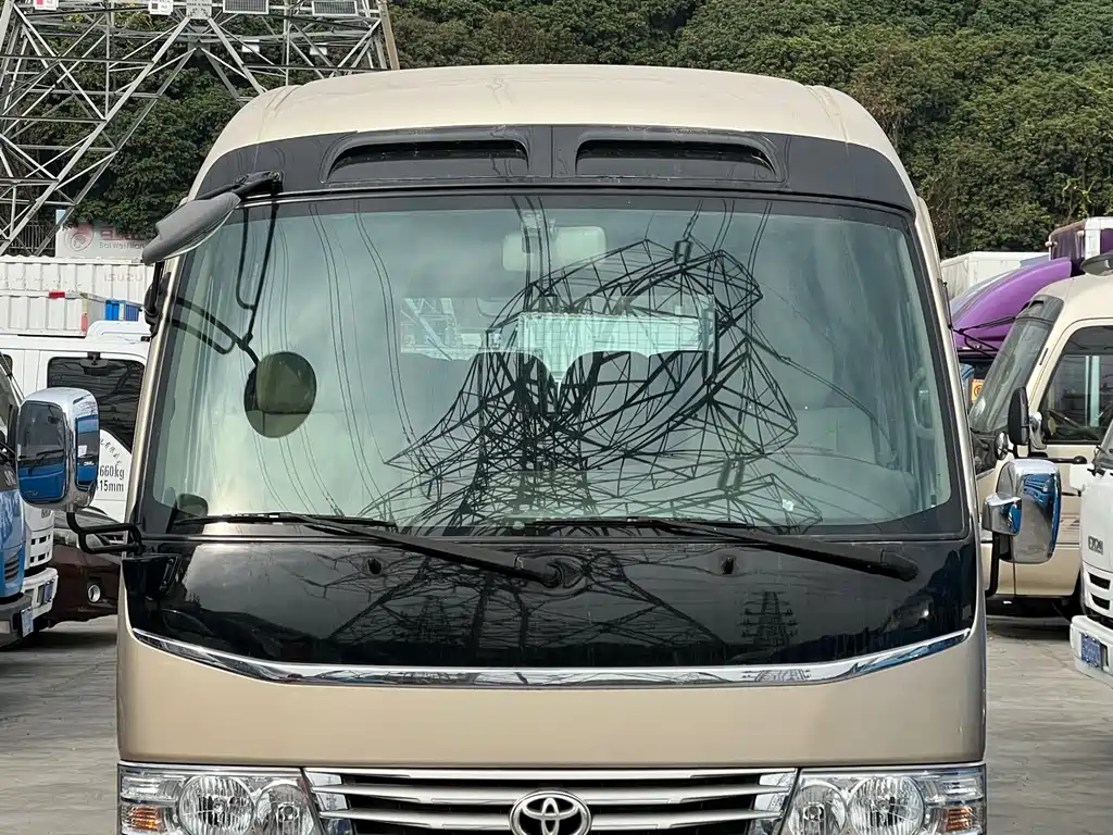 Toyota Coaster 2017 — фото 2
