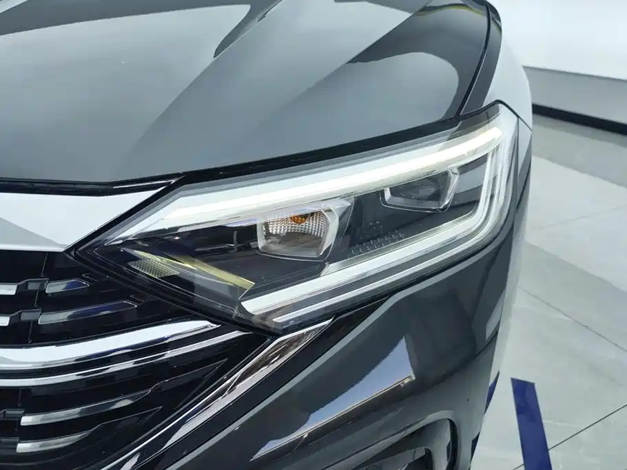 Volkswagen Sagitar 2023