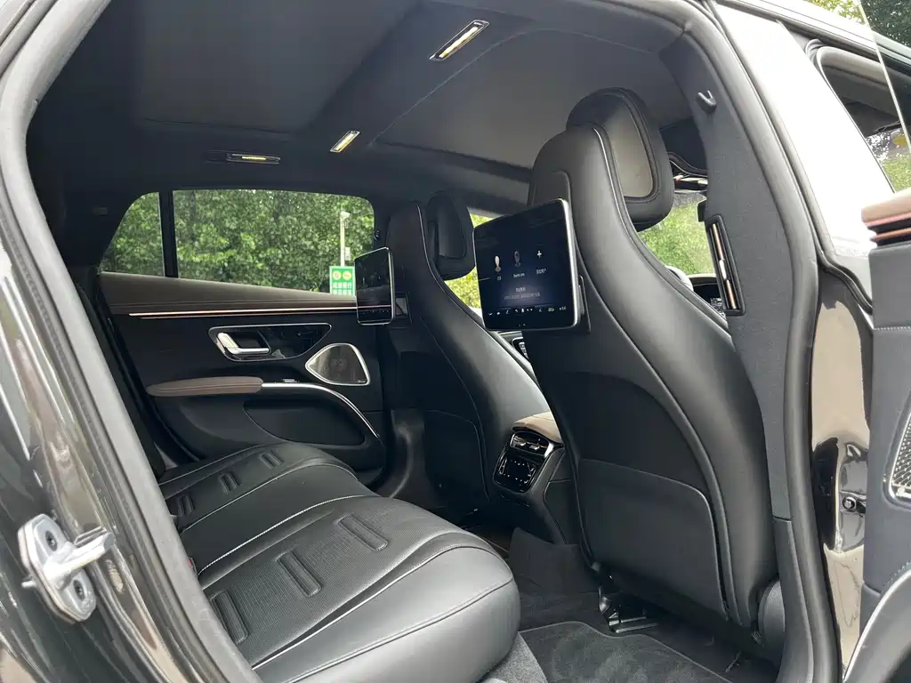 Mercedes-Benz EQS AMG 2023 — фото 16