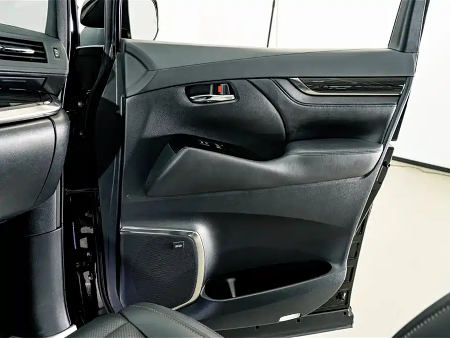 Lexus LM 2023 — фото 16