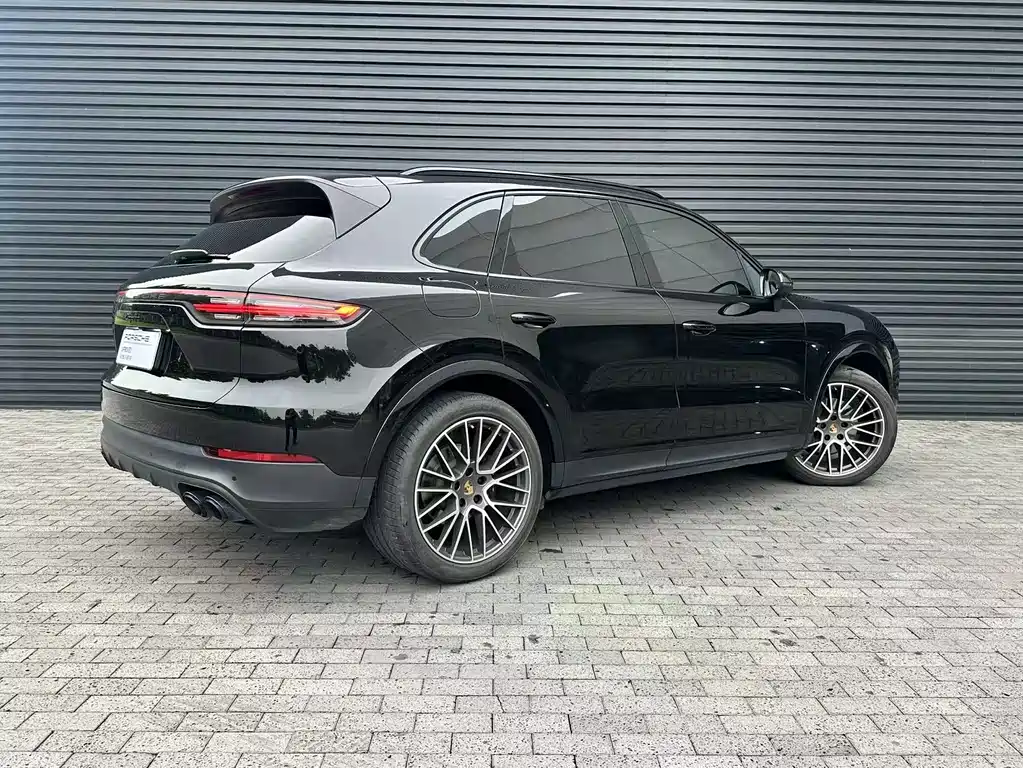 Porsche Cayenne 2023 — фото 14
