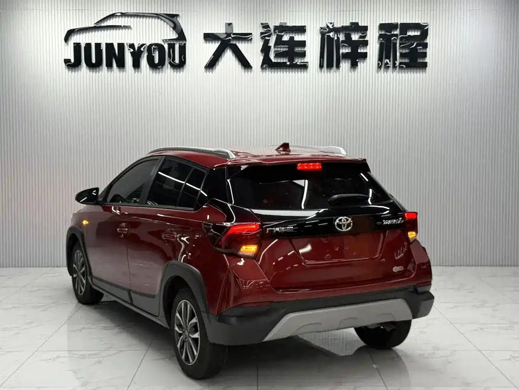 Toyota Yaris L 2023