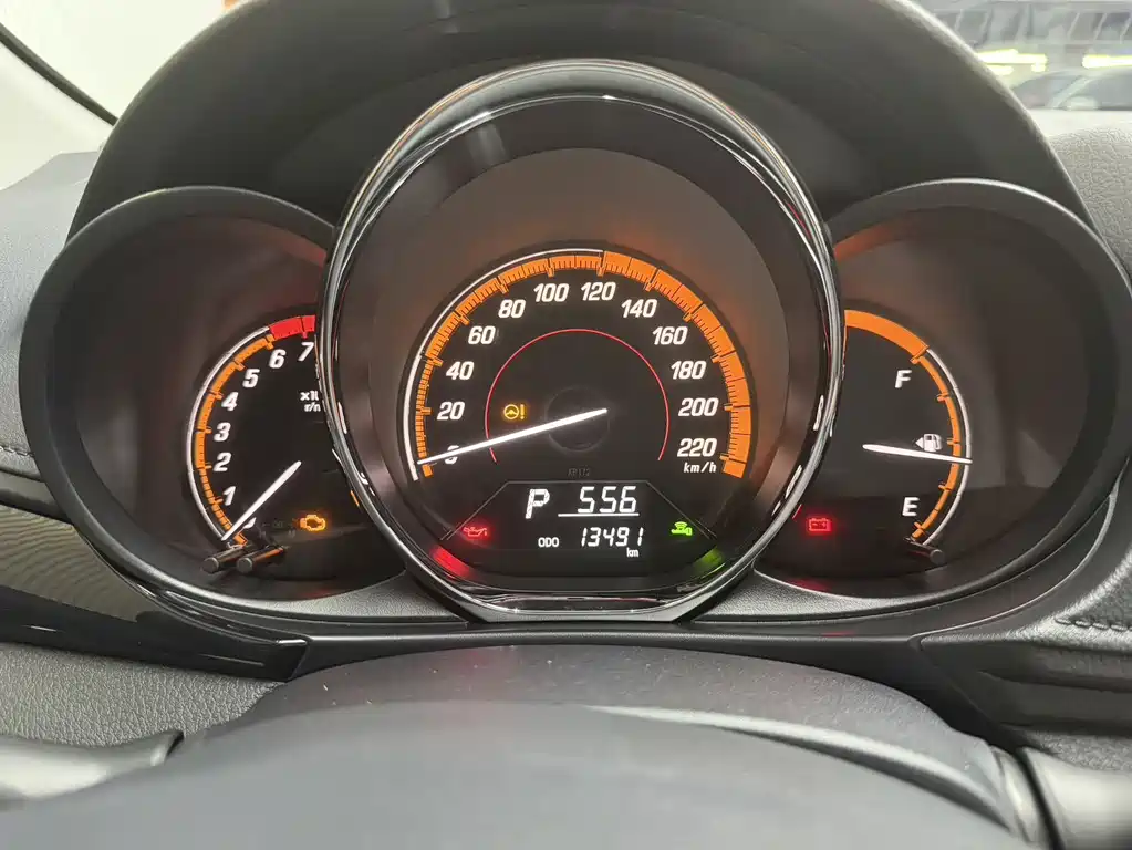 Toyota Yaris L 2023 — фото 17