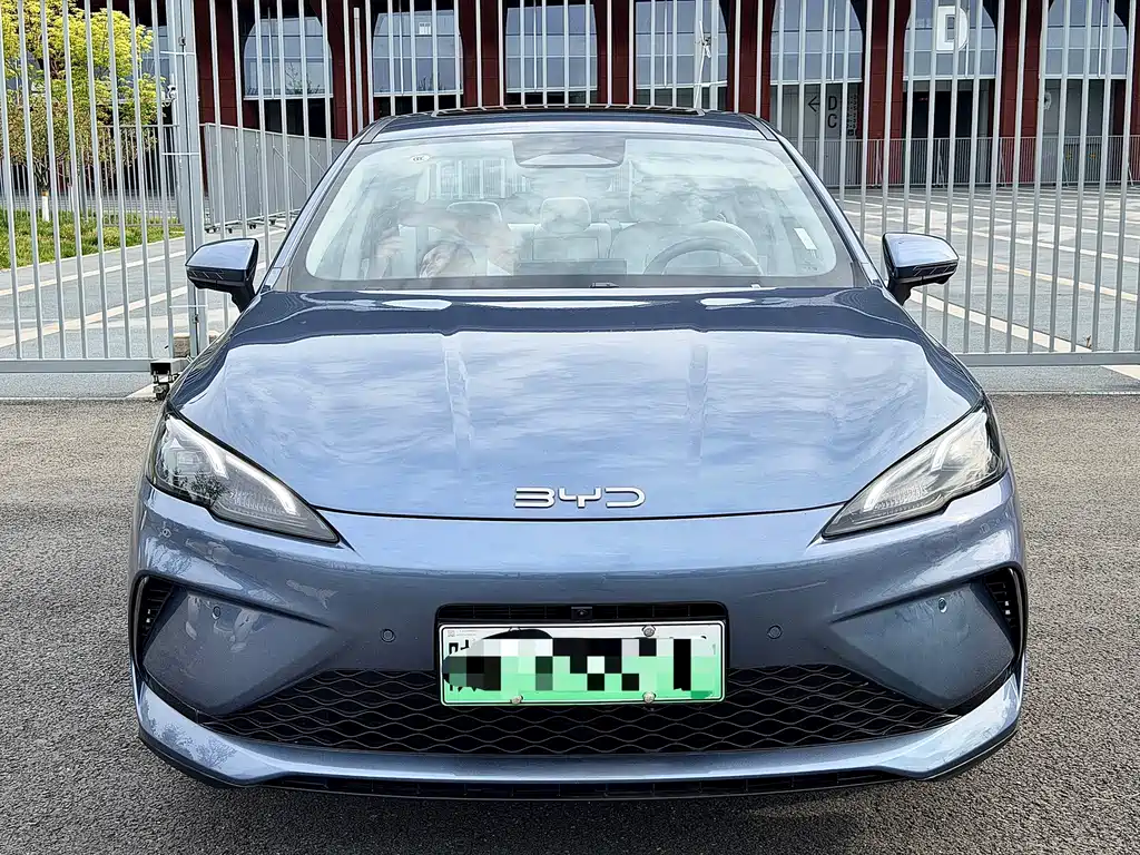 BYD Seal 05 DM-i 2025 — фото 3