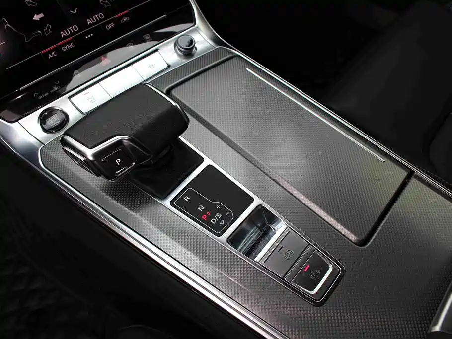 Audi A6L 2023 — фото 10