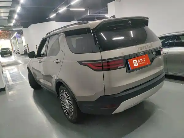 Land Rover Discovery 2022