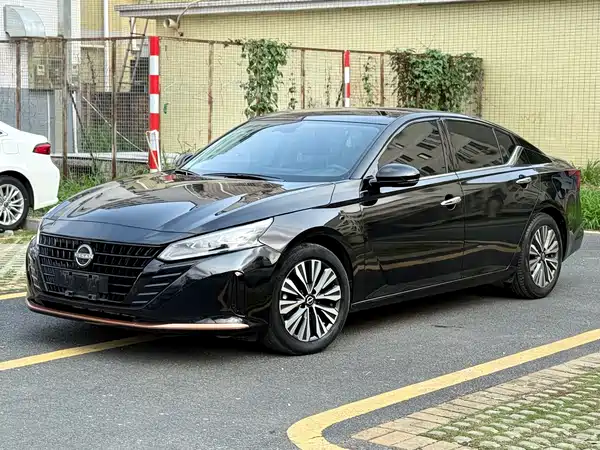 Nissan Teana 2024