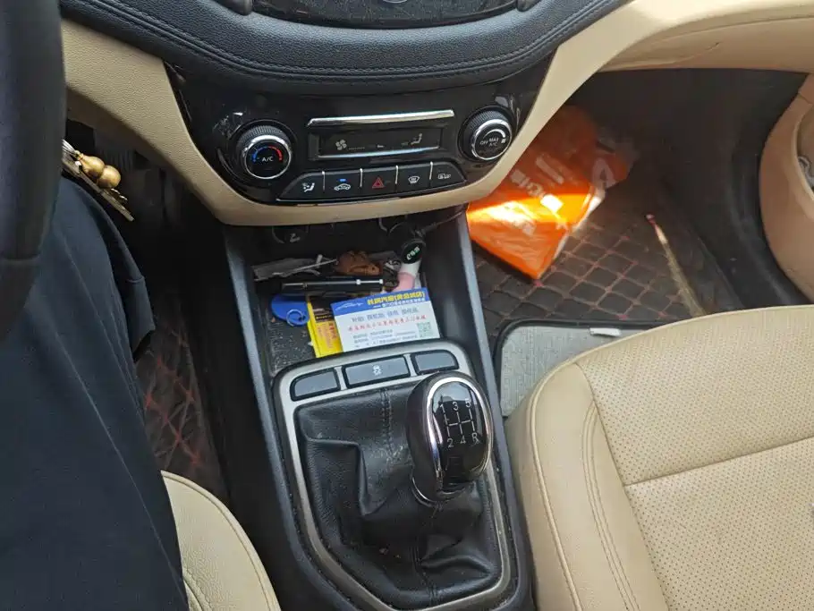 Changan Eado 2018 — фото 16