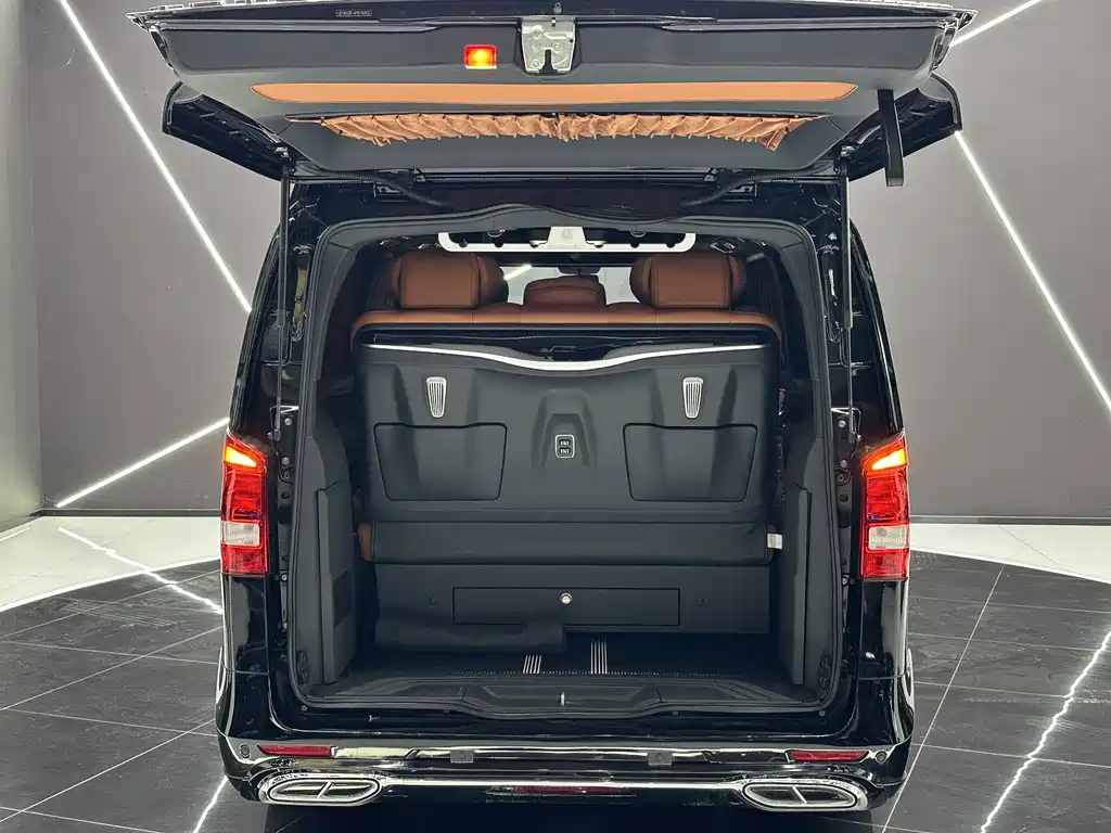 Mercedes-Benz Vito 2023 — фото 20