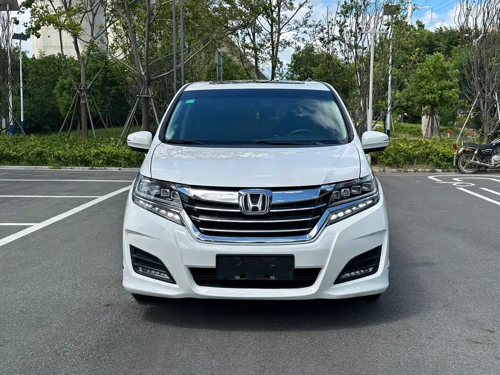 Honda Elysion 2016